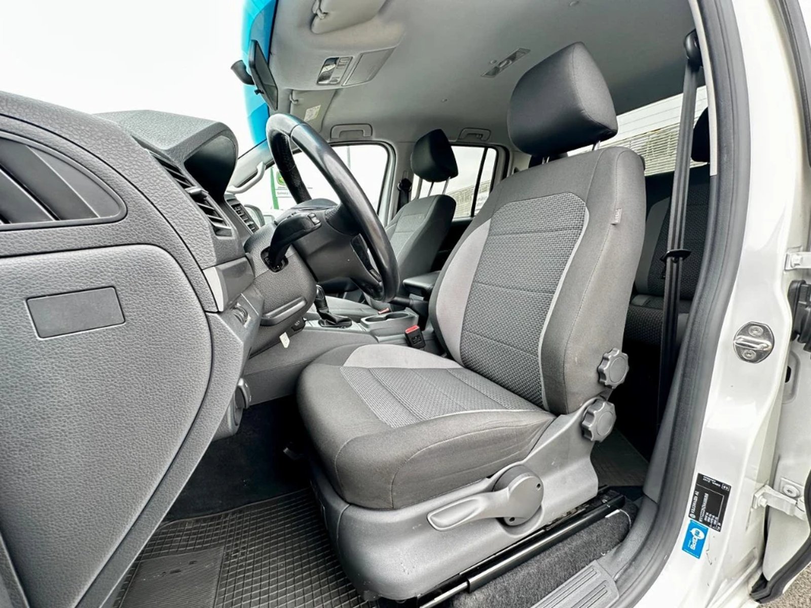 VOLKSWAGEN AMAROK 2022 - Imagen 13 de 20