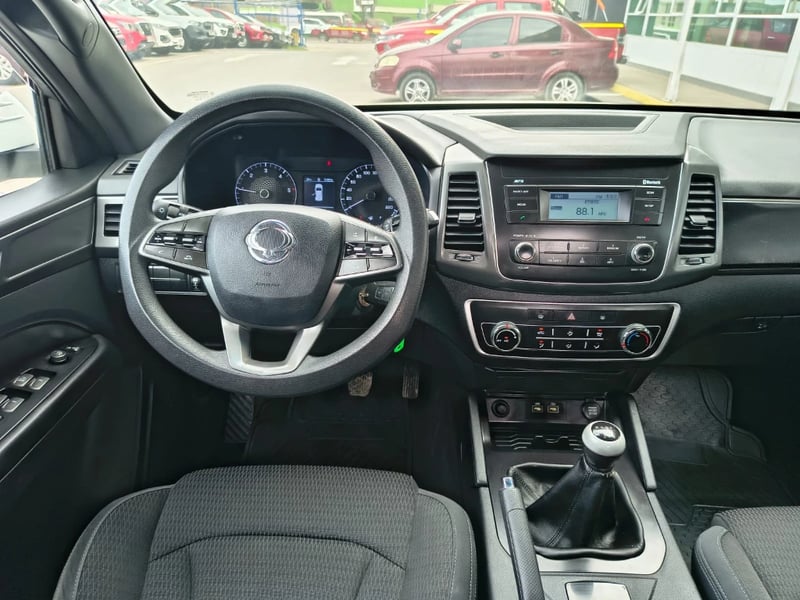 SsangYong Grand musso 2023 - Imagen 14 de 20