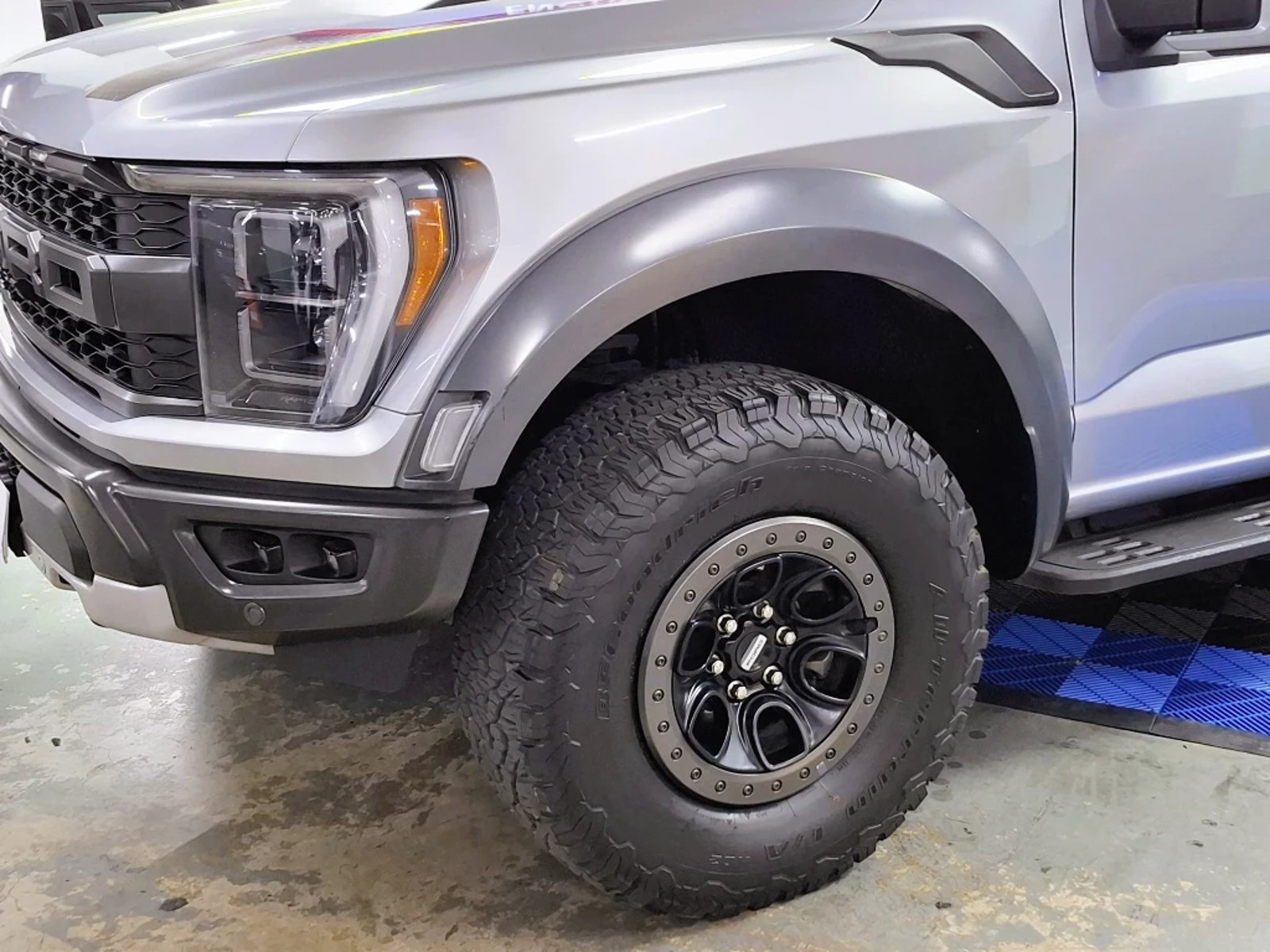 FORD F-150 RAPTOR 2023 - Imagen 8 de 20
