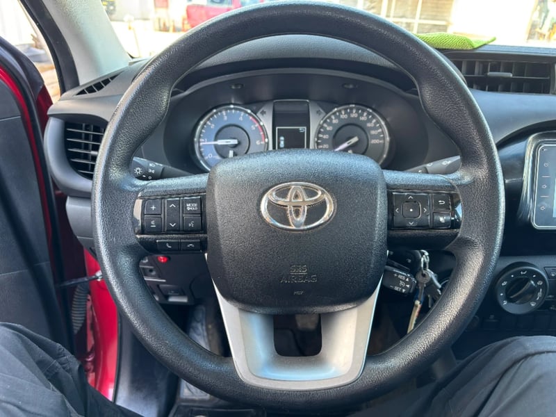 Toyota Hilux 2024 - Imagen 10 de 20