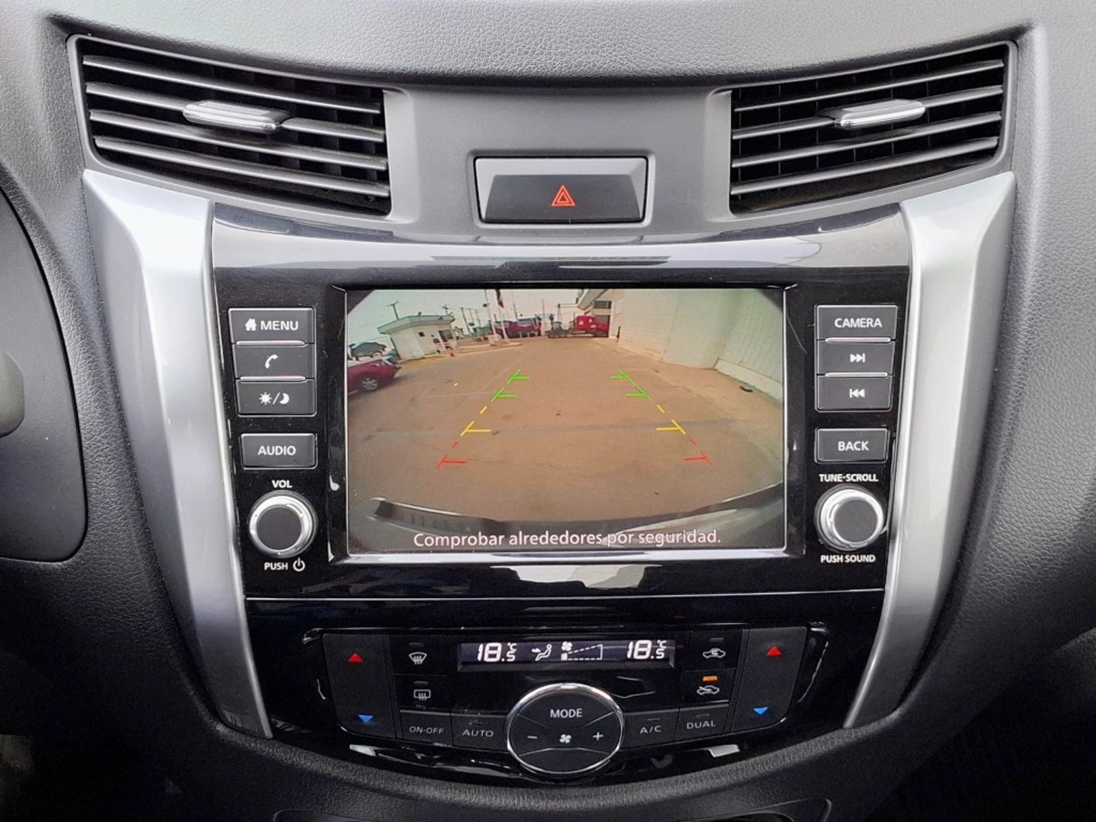 NISSAN NAVARA 2023 - Imagen 19 de 20