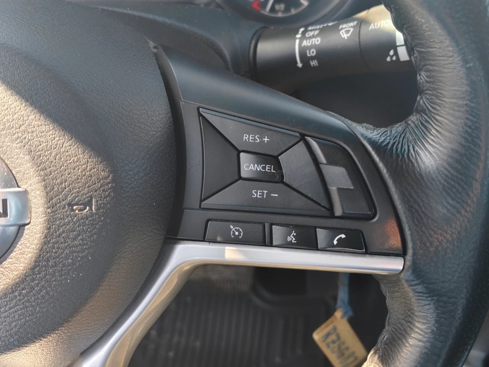 NISSAN NAVARA 2022 - Imagen 19 de 20
