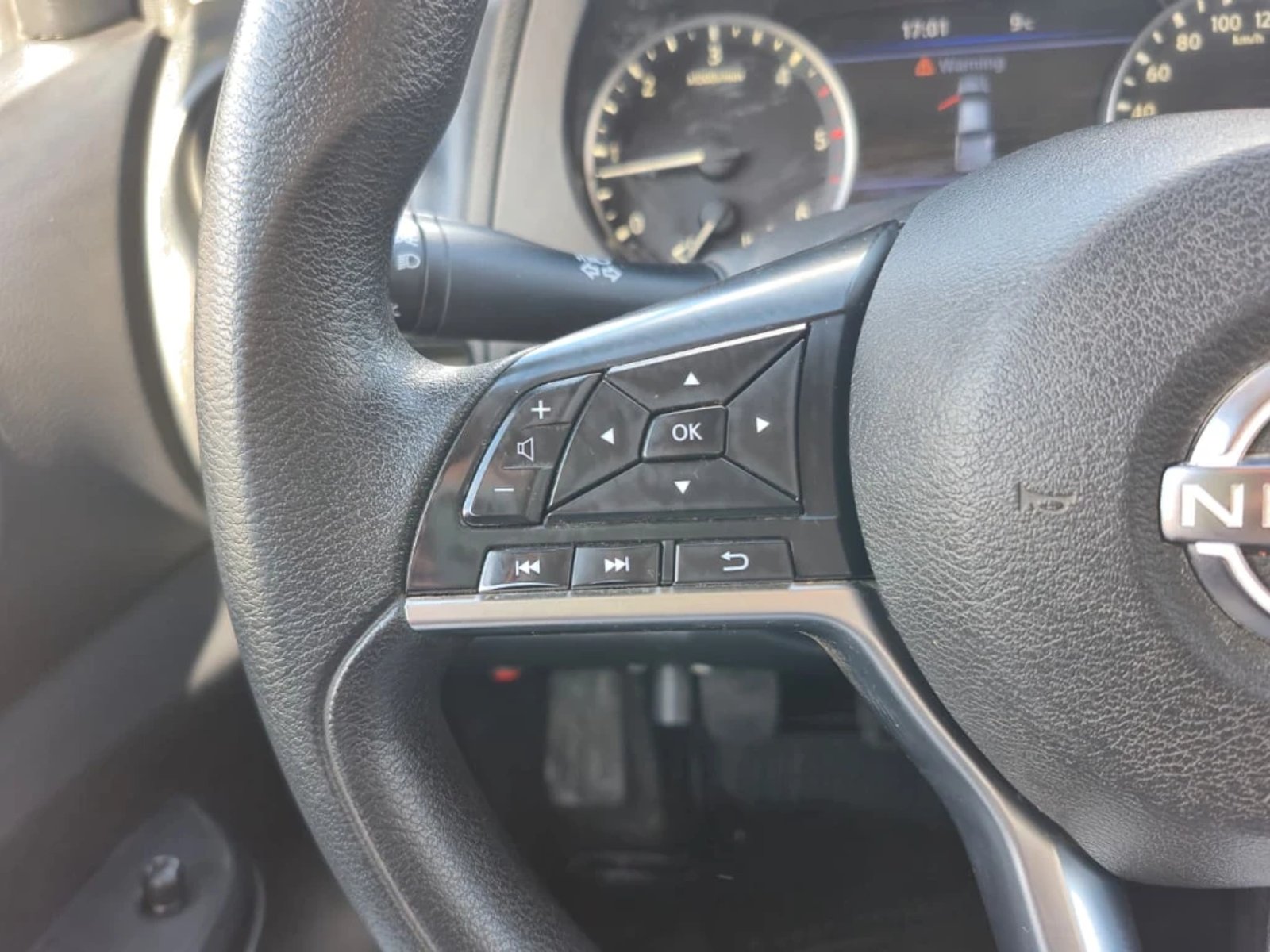 NISSAN NAVARA 2023 - Imagen 18 de 20