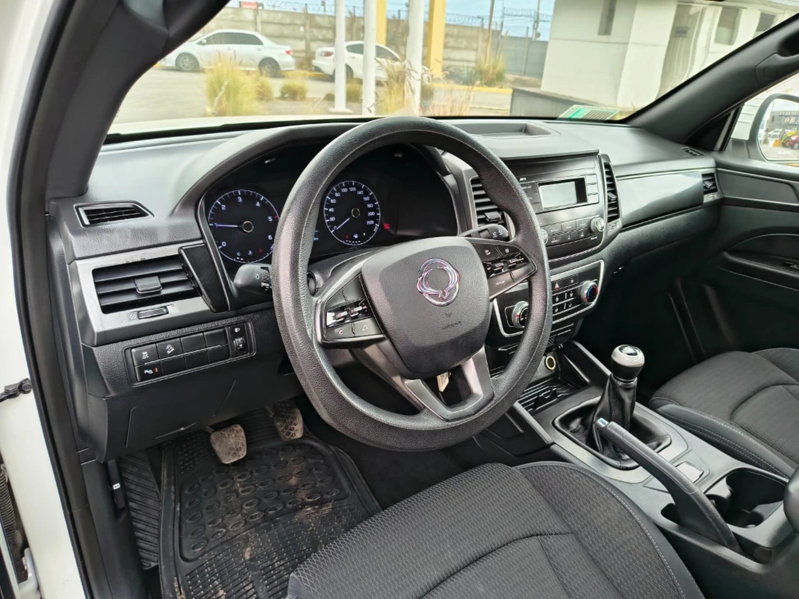 SsangYong Grand musso 2023 - Imagen 13 de 20