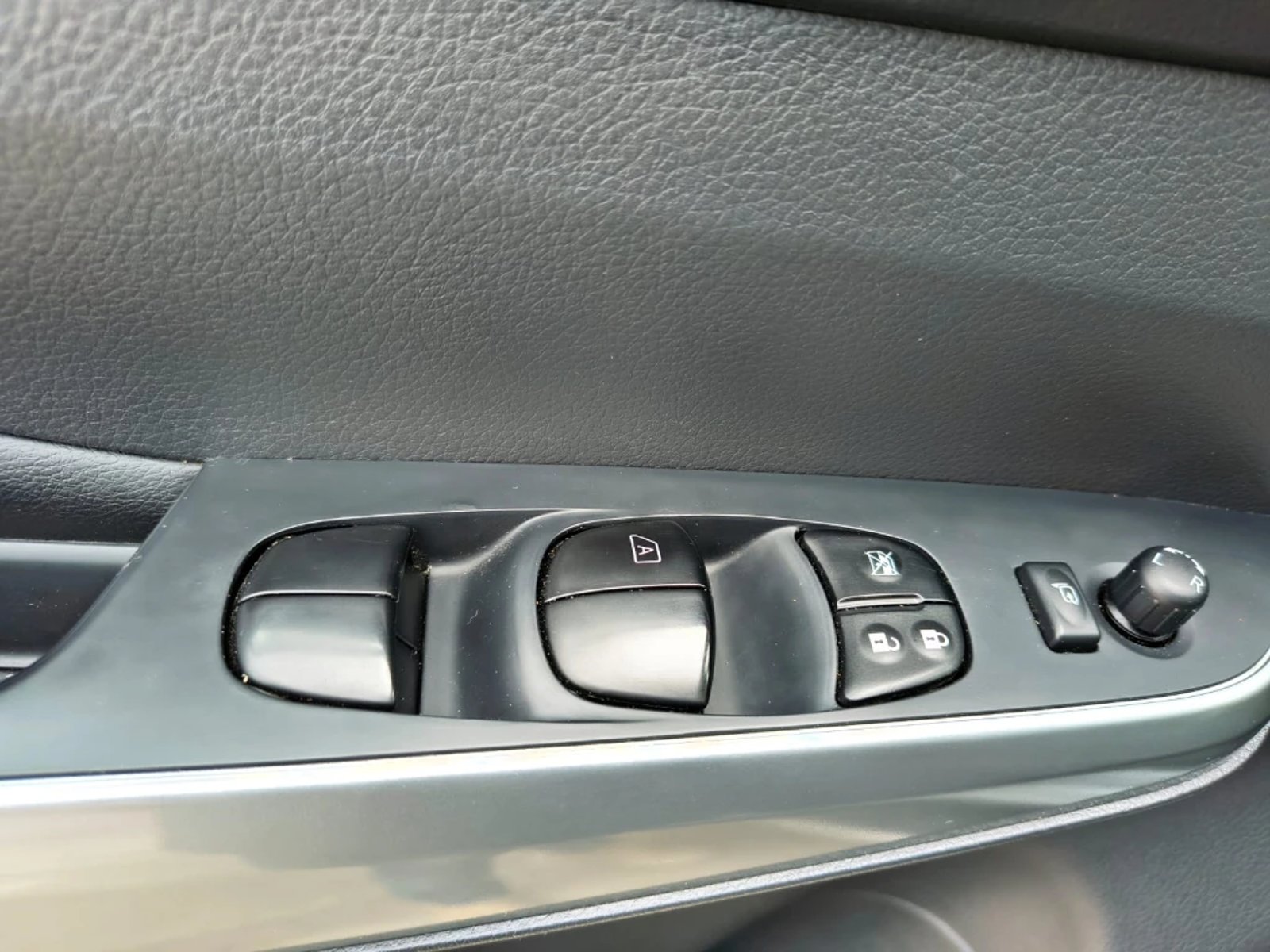 NISSAN NAVARA 2023 - Imagen 14 de 20