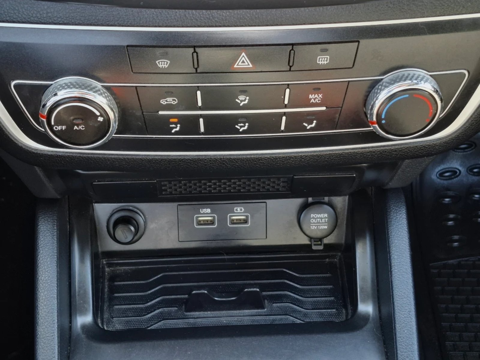 SsangYong Grand musso 2023 - Imagen 17 de 20