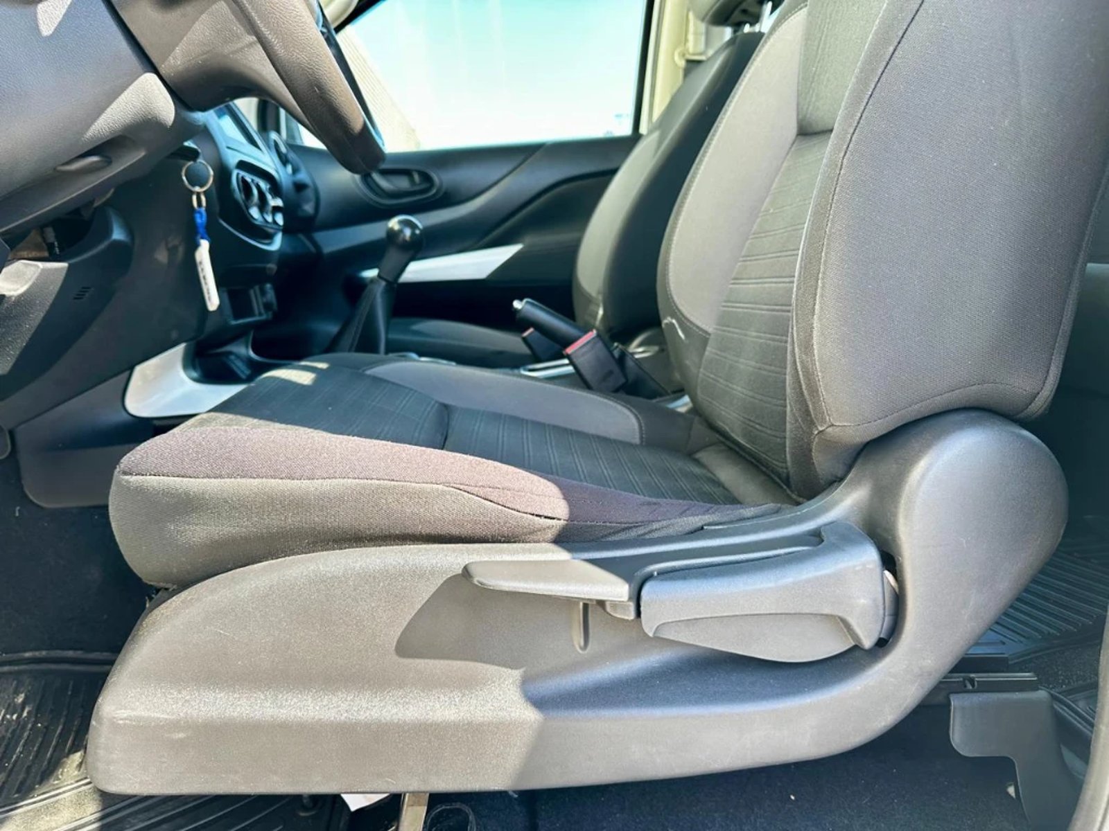 NISSAN NAVARA 2023 - Imagen 14 de 20