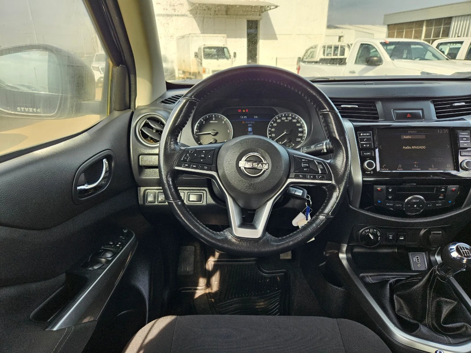 NISSAN NAVARA 2023 - Imagen 12 de 20