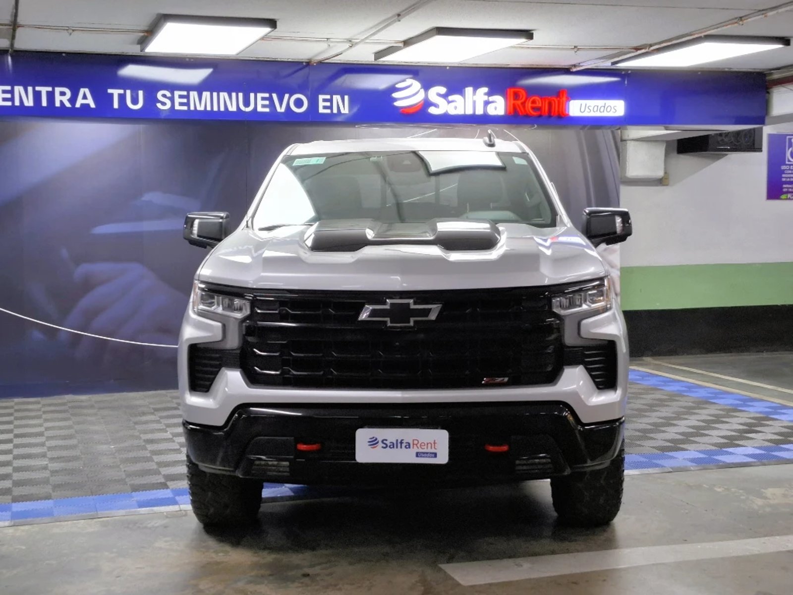 Chevrolet Silverado 2023 - Foto 2 de 20