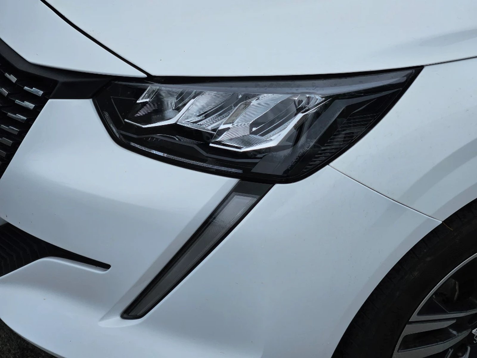 PEUGEOT 208 2023 - Imagen 10 de 20