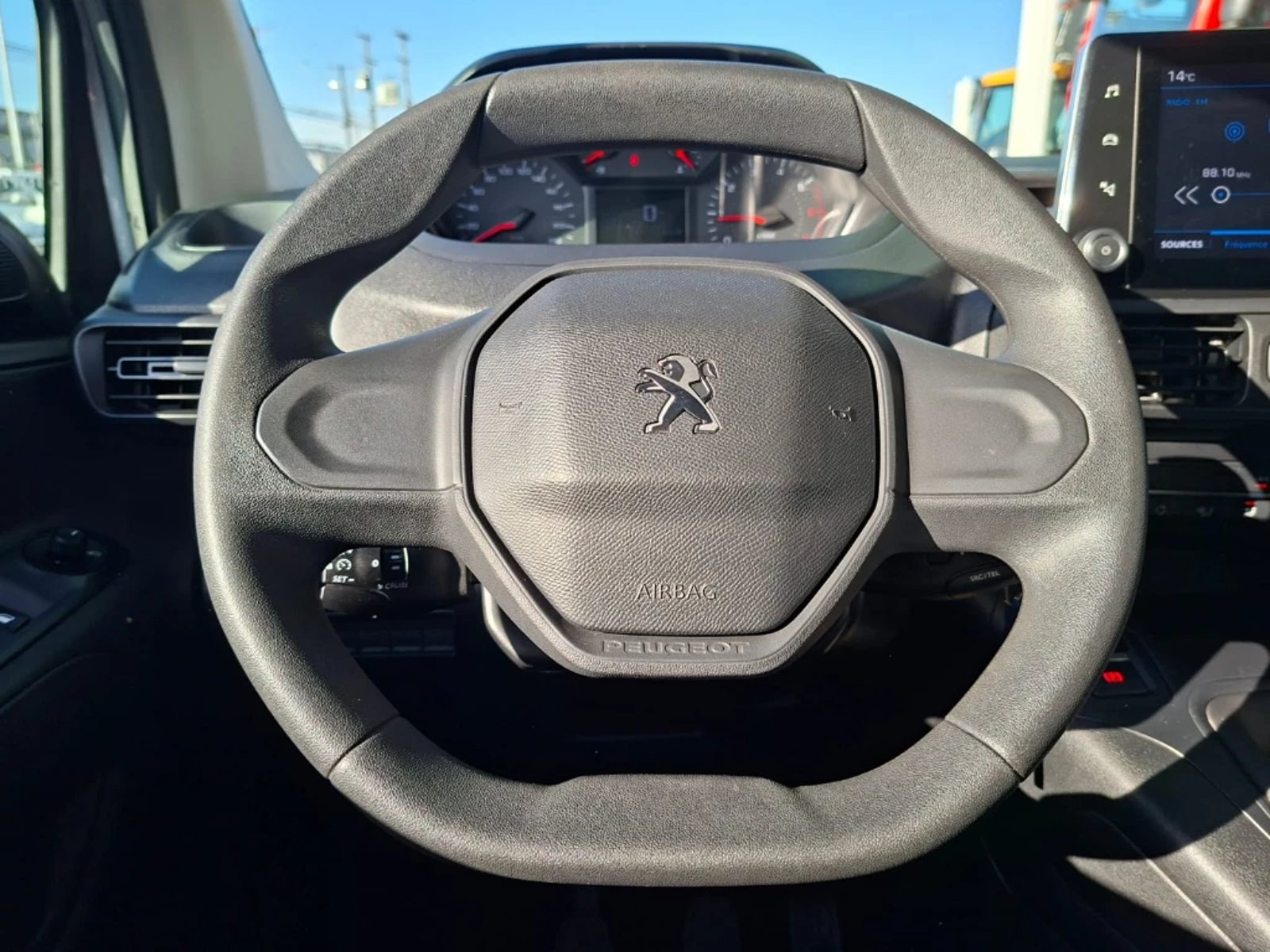 Peugeot Partner 2024 - Imagen 18 de 20