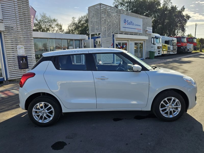 Suzuki Swift 2023 - Imagen 4 de 20