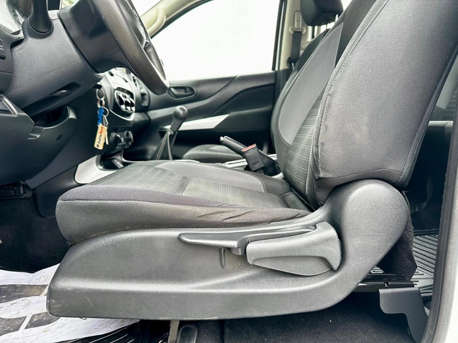 NISSAN NAVARA 2023 - Imagen 14 de 20