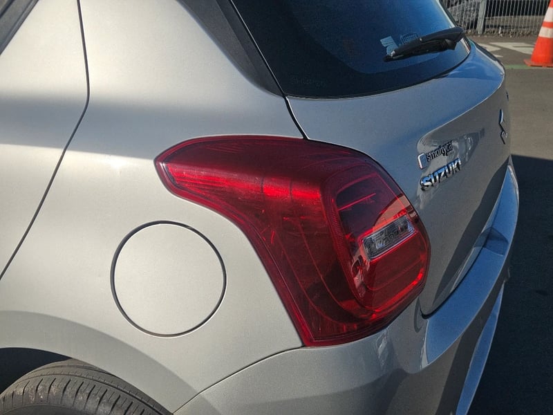 Suzuki Swift 2023 - Imagen 11 de 20
