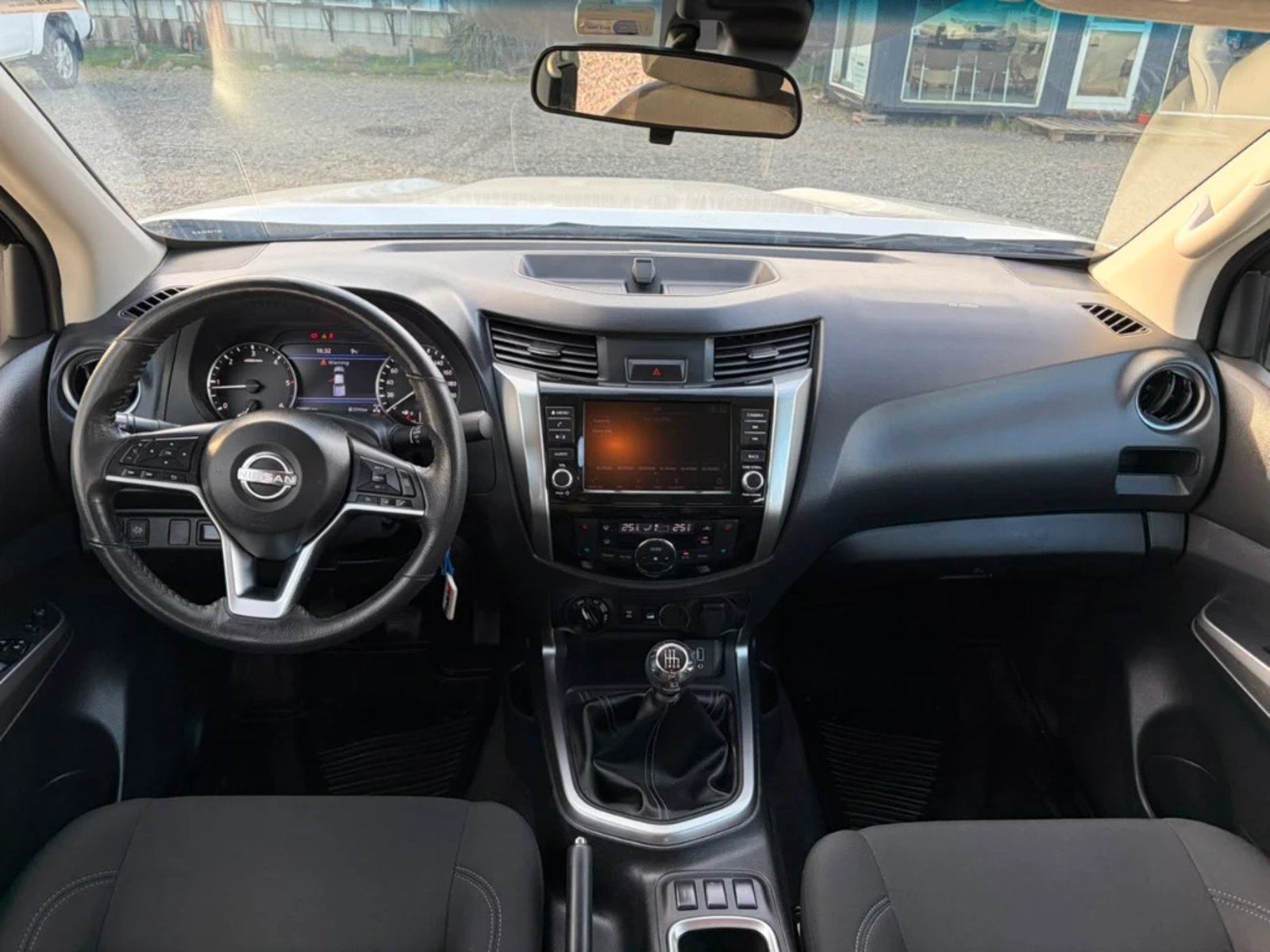 Nissan Navara 2023 - Imagen 17 de 20