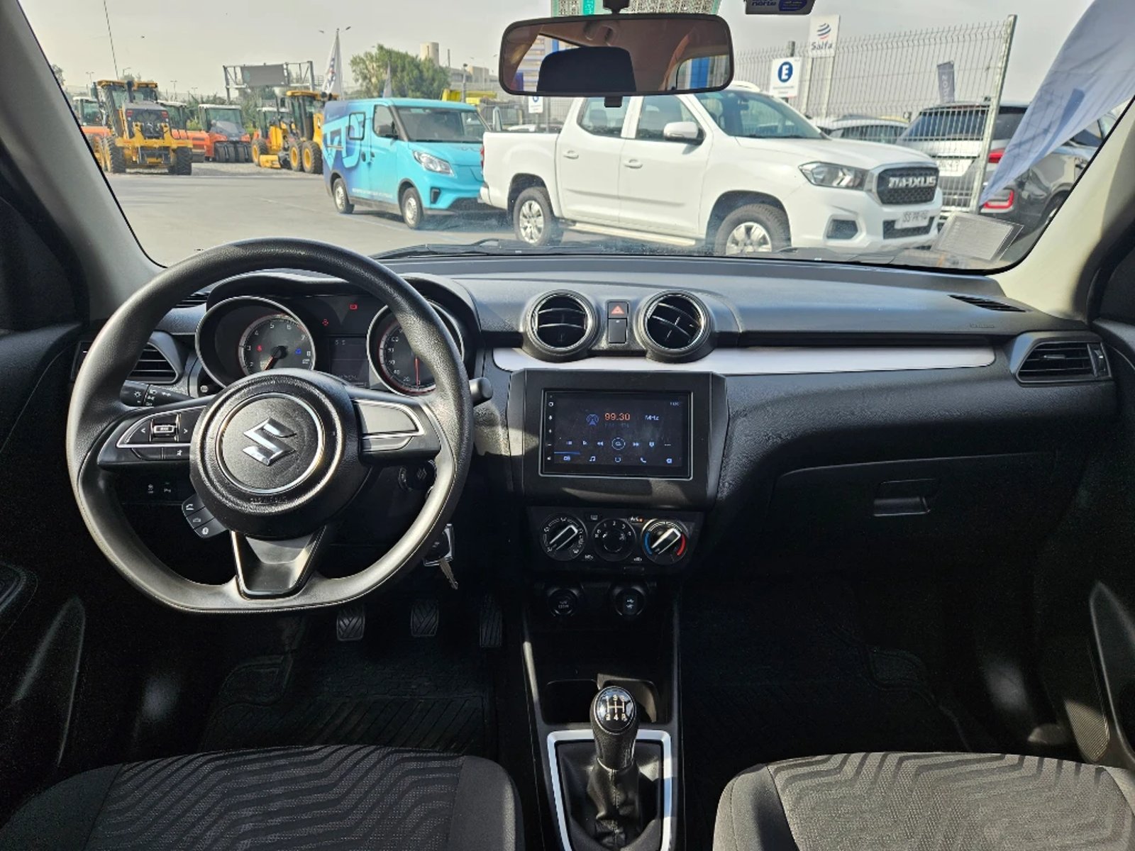 SUZUKI SWIFT 2023 - Imagen 13 de 20