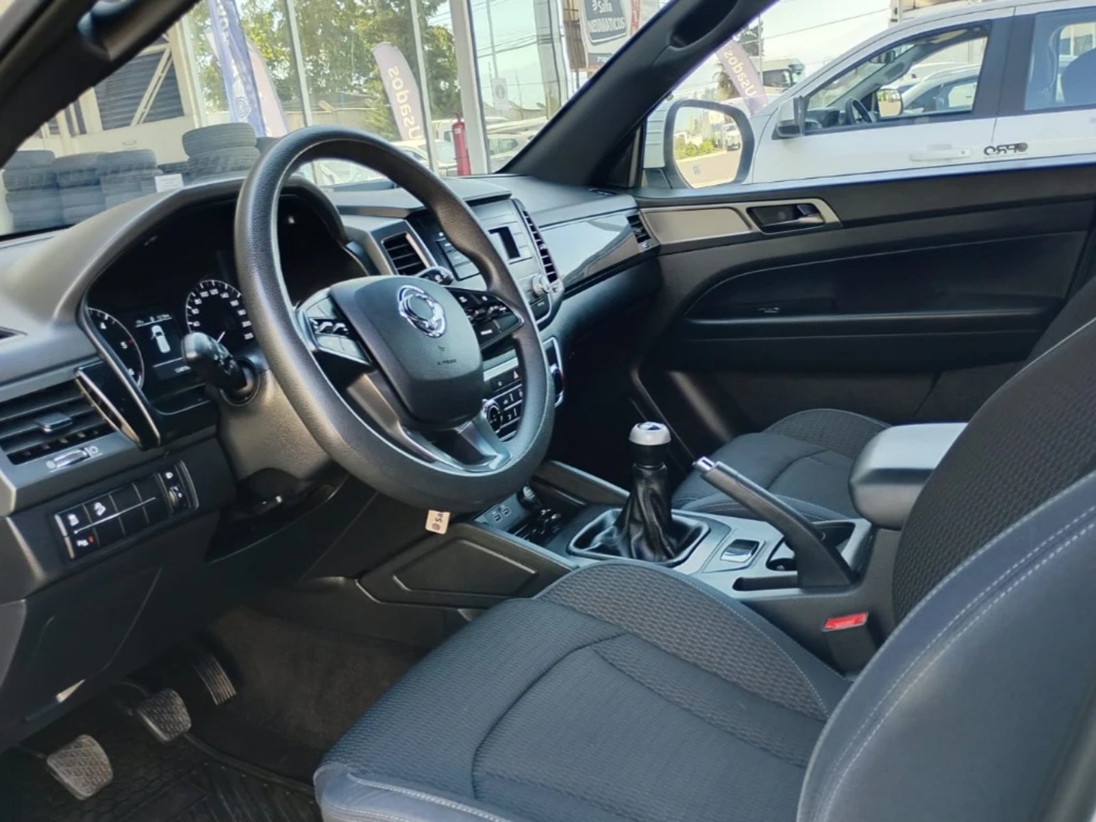 SsangYong Grand musso 2023 - Imagen 17 de 20