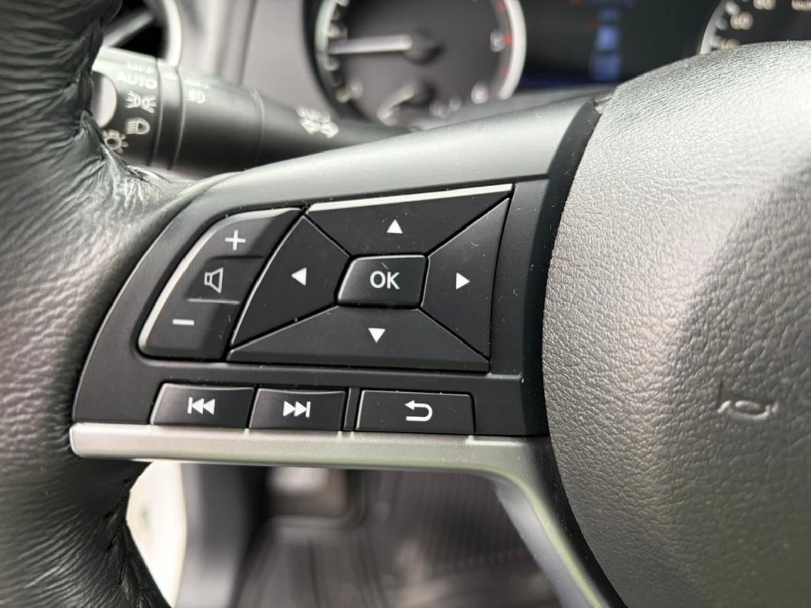 Nissan Navara 2023 - Imagen 18 de 20