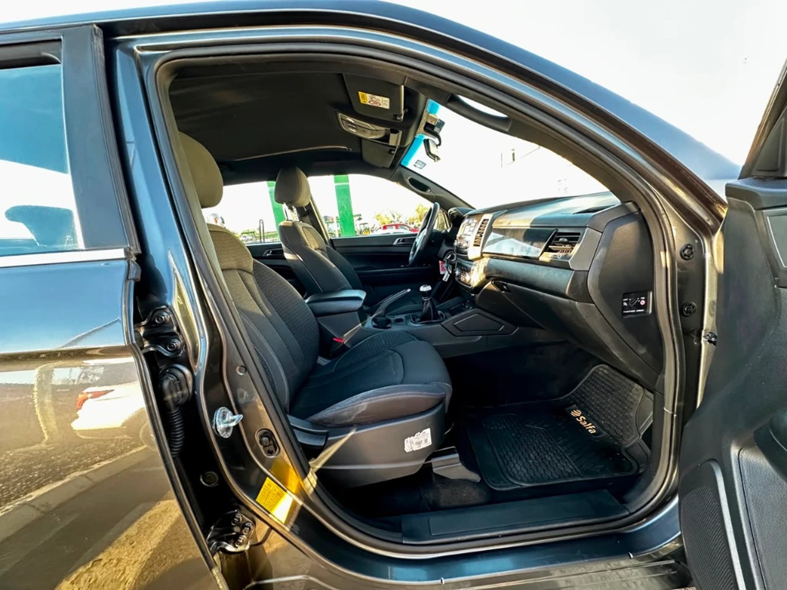 SsangYong Grand musso 2023 - Imagen 11 de 20