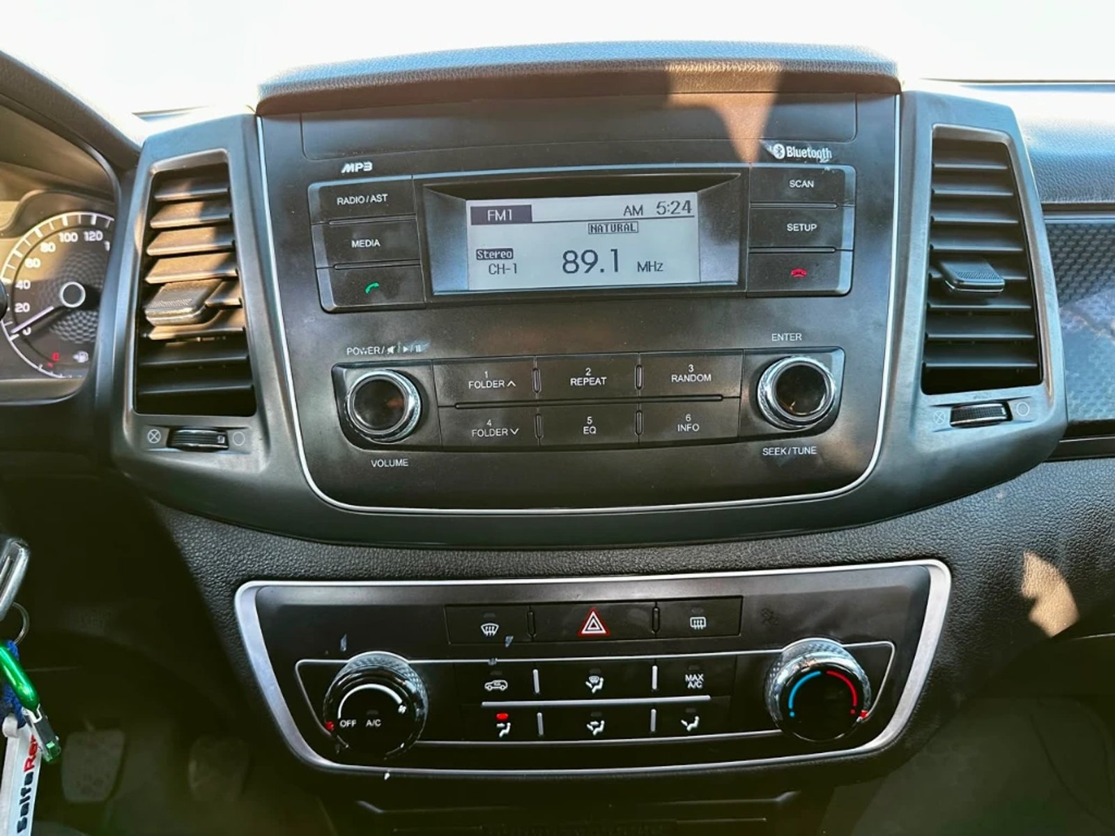 SsangYong Grand musso 2023 - Imagen 18 de 20