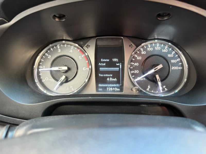 Toyota Hilux 2024 - Imagen 14 de 20