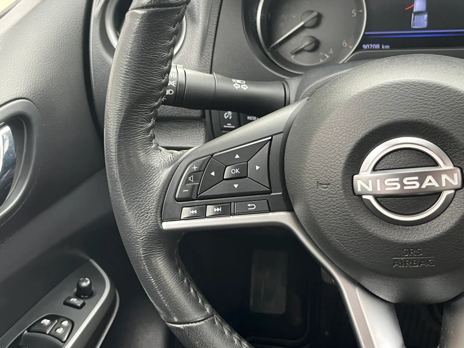 NISSAN NAVARA 2023 - Imagen 17 de 20
