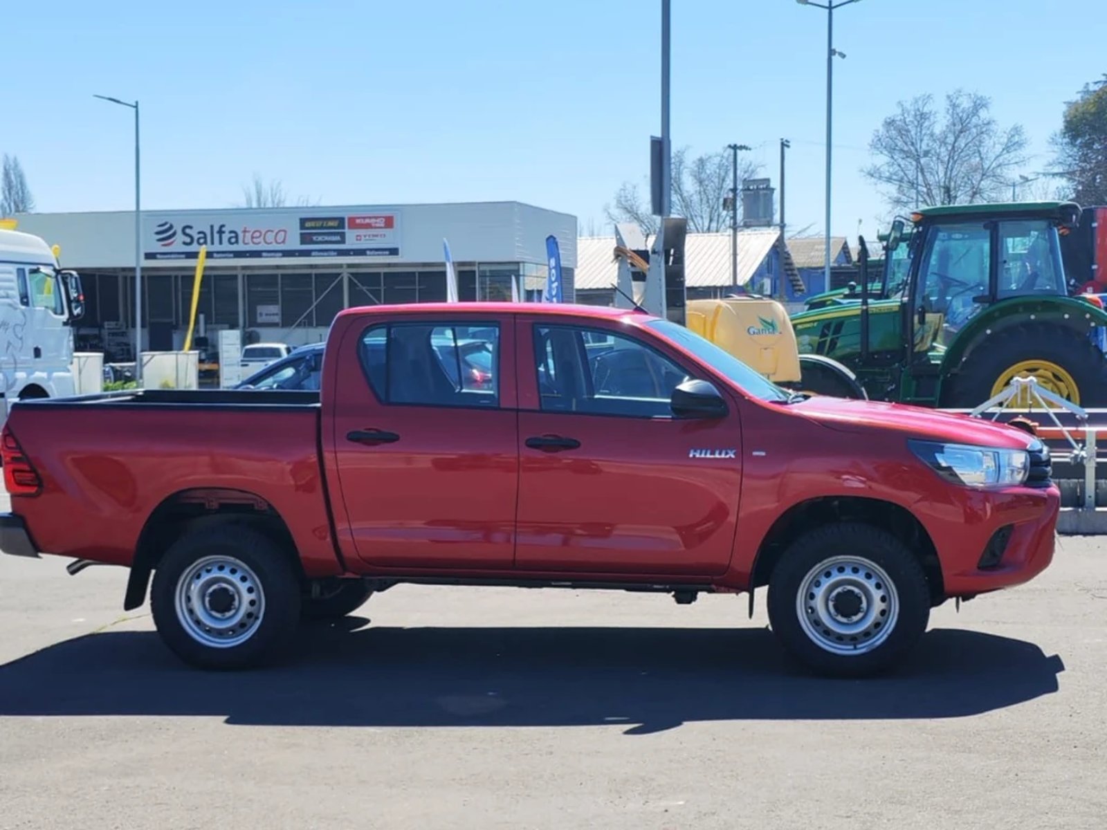 Toyota Hilux 2023 - Foto 4 de 20