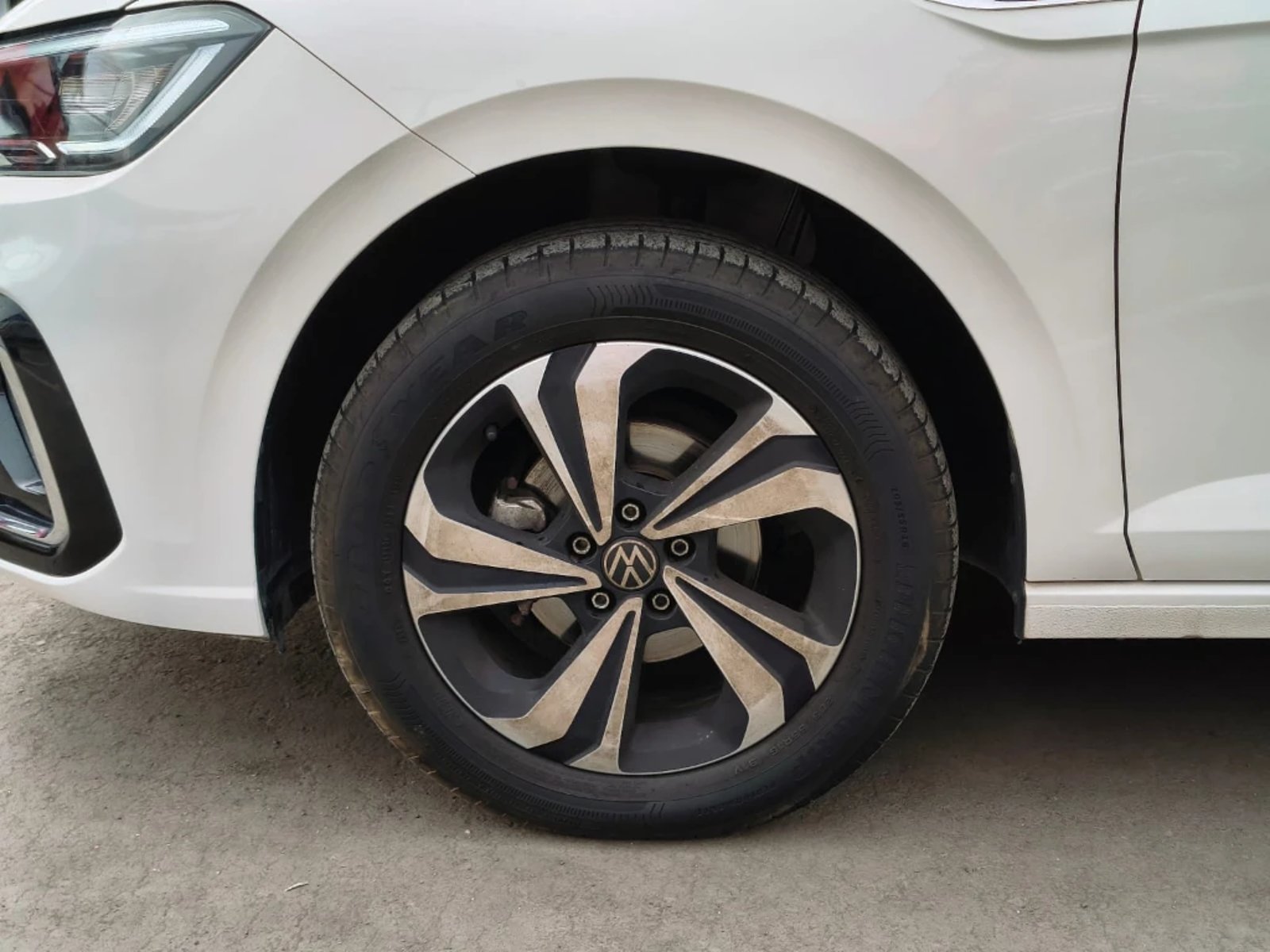 VOLKSWAGEN VIRTUS 2024 - Imagen 11 de 20