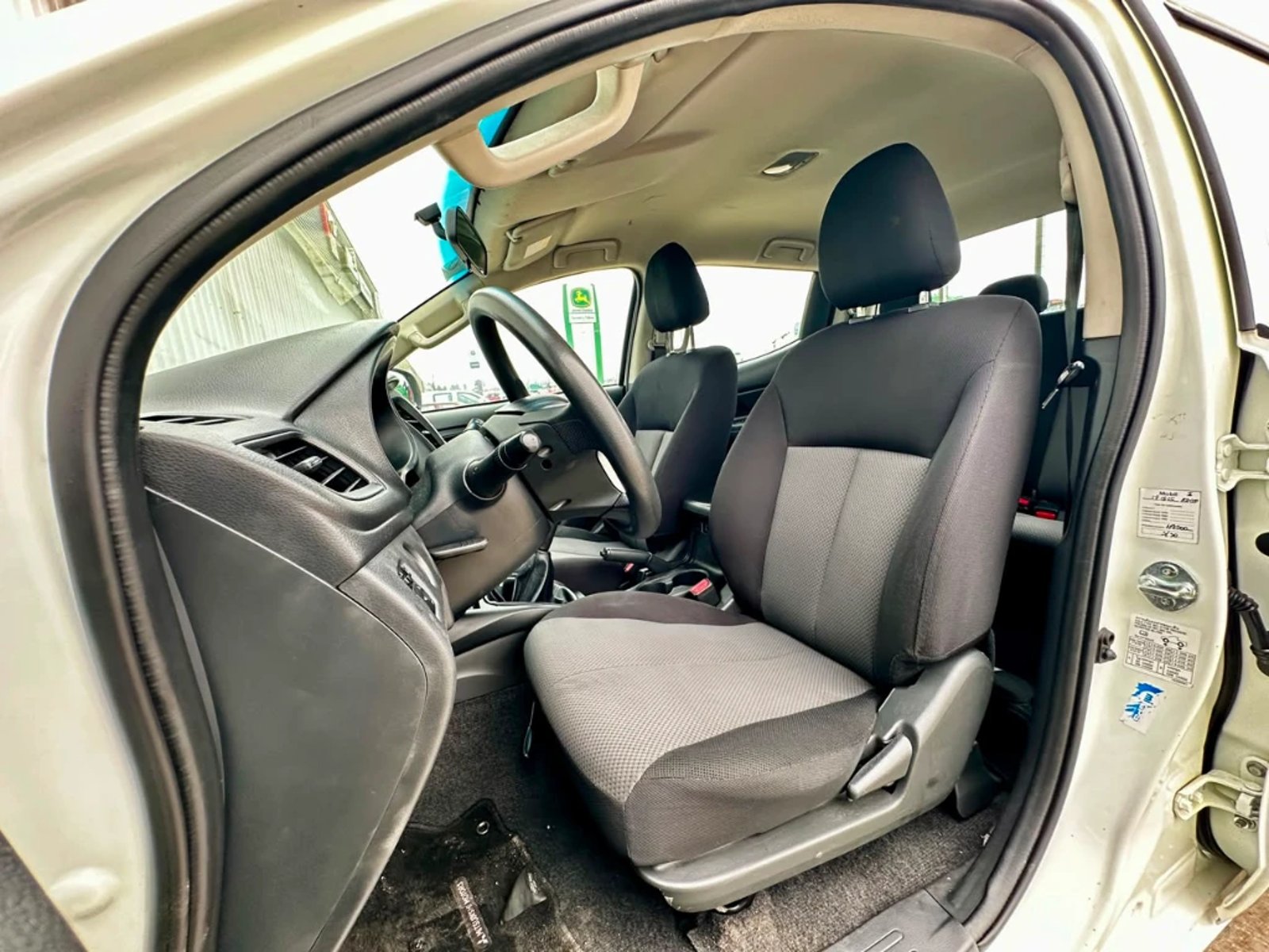 Mitsubishi L200 2023 - Imagen 16 de 20