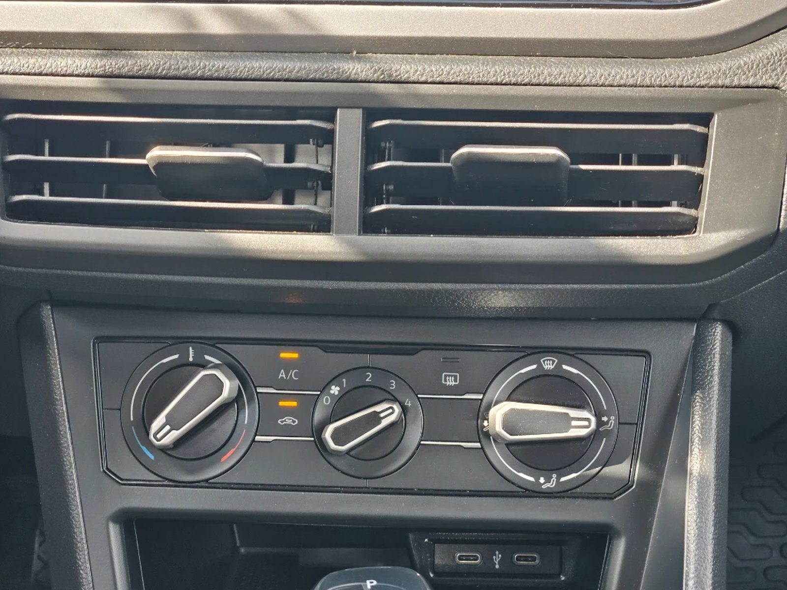 VOLKSWAGEN NIVUS 2023 - Imagen 16 de 20