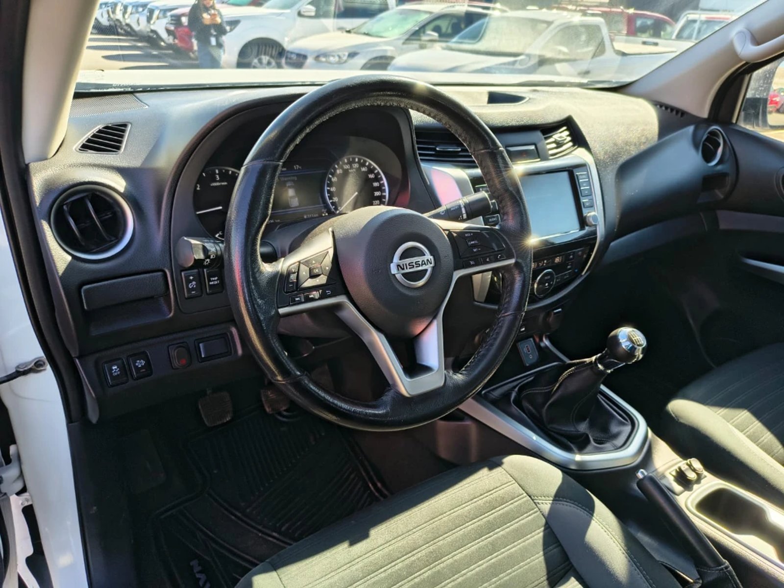 Nissan Navara 2023 - Imagen 18 de 20