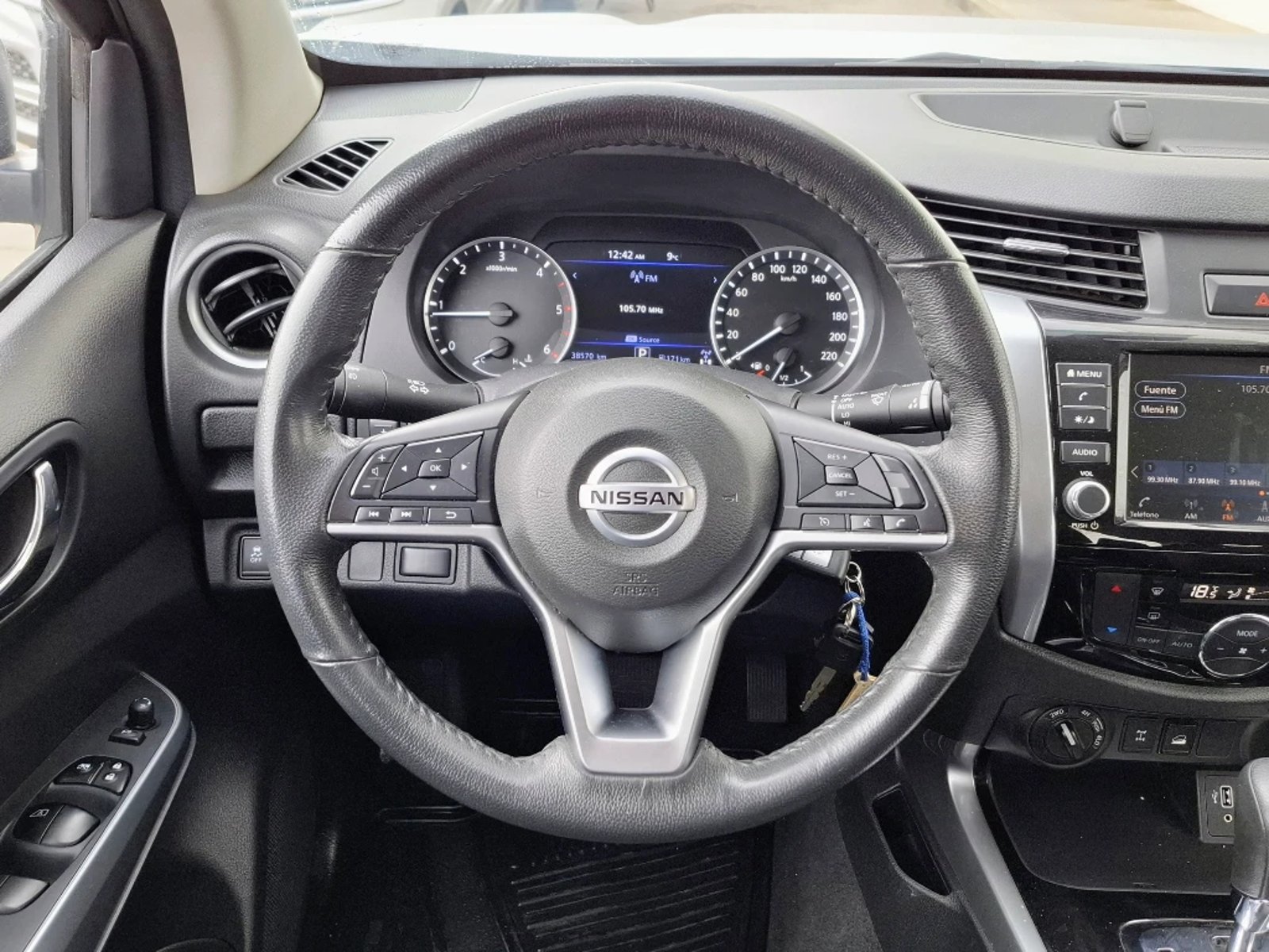 NISSAN NAVARA 2023 - Imagen 14 de 20