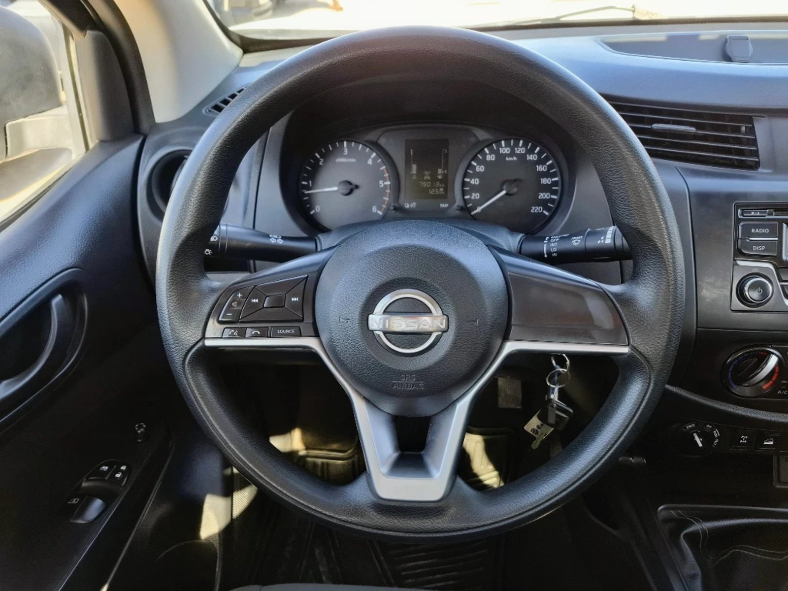 Nissan Navara 2023 - Imagen 17 de 20