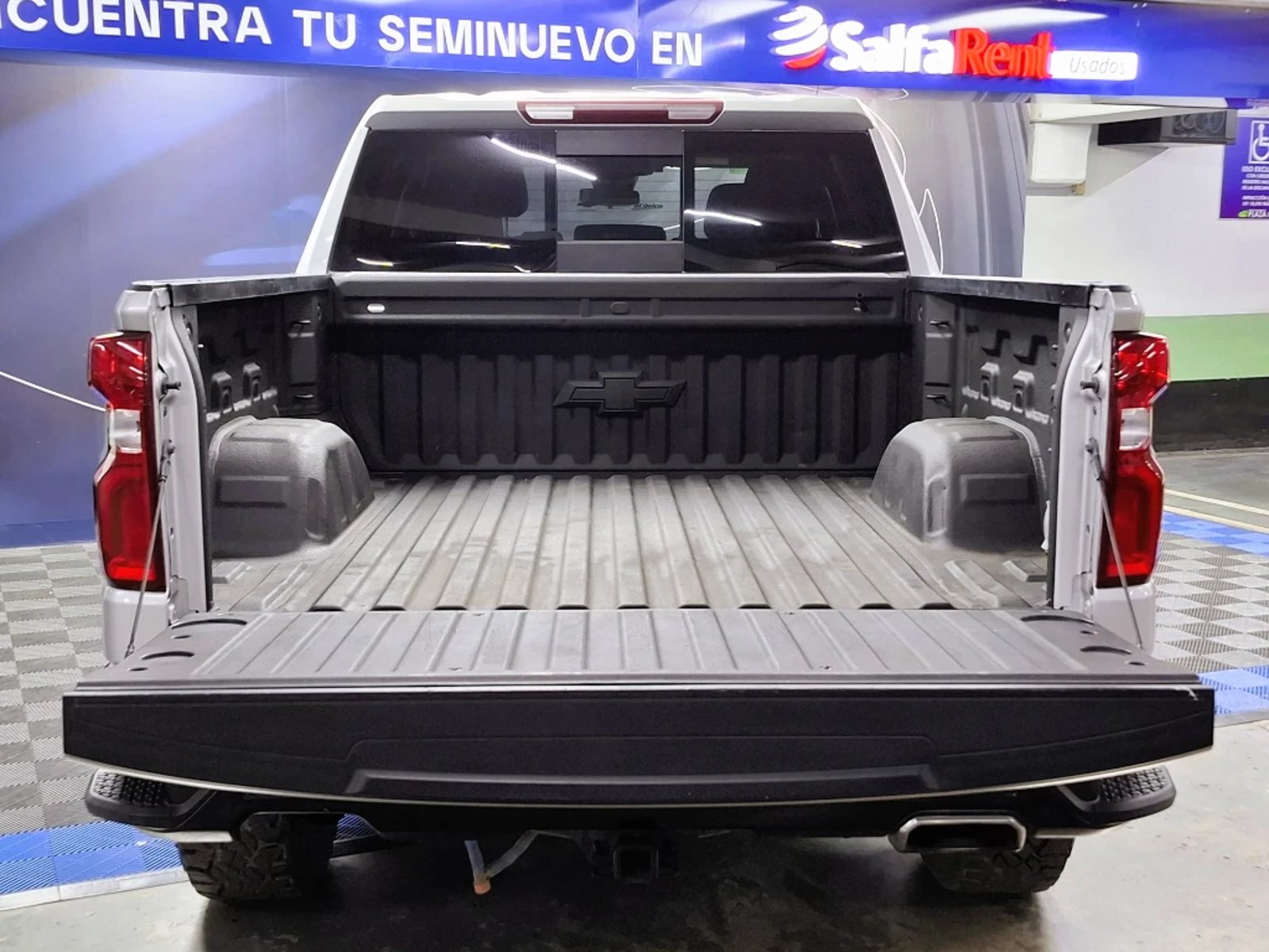 CHEVROLET SILVERADO 2023 - Imagen 11 de 20