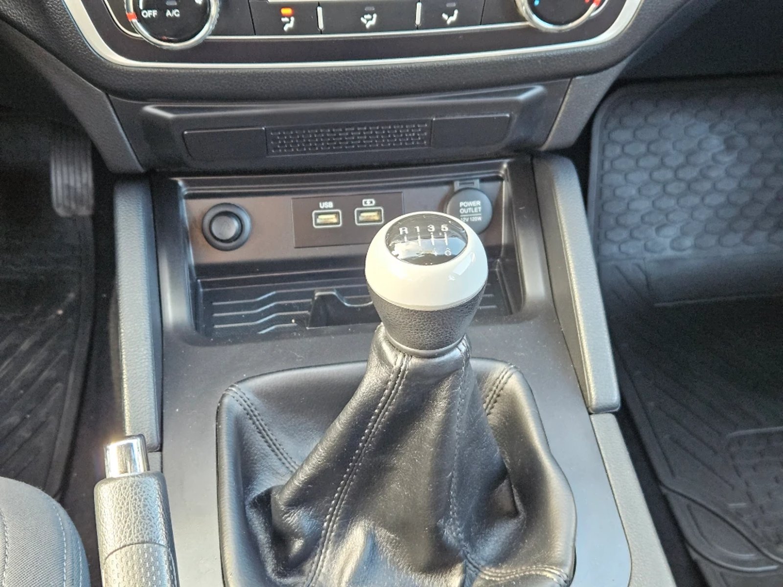 SsangYong Grand musso 2023 - Imagen 19 de 20