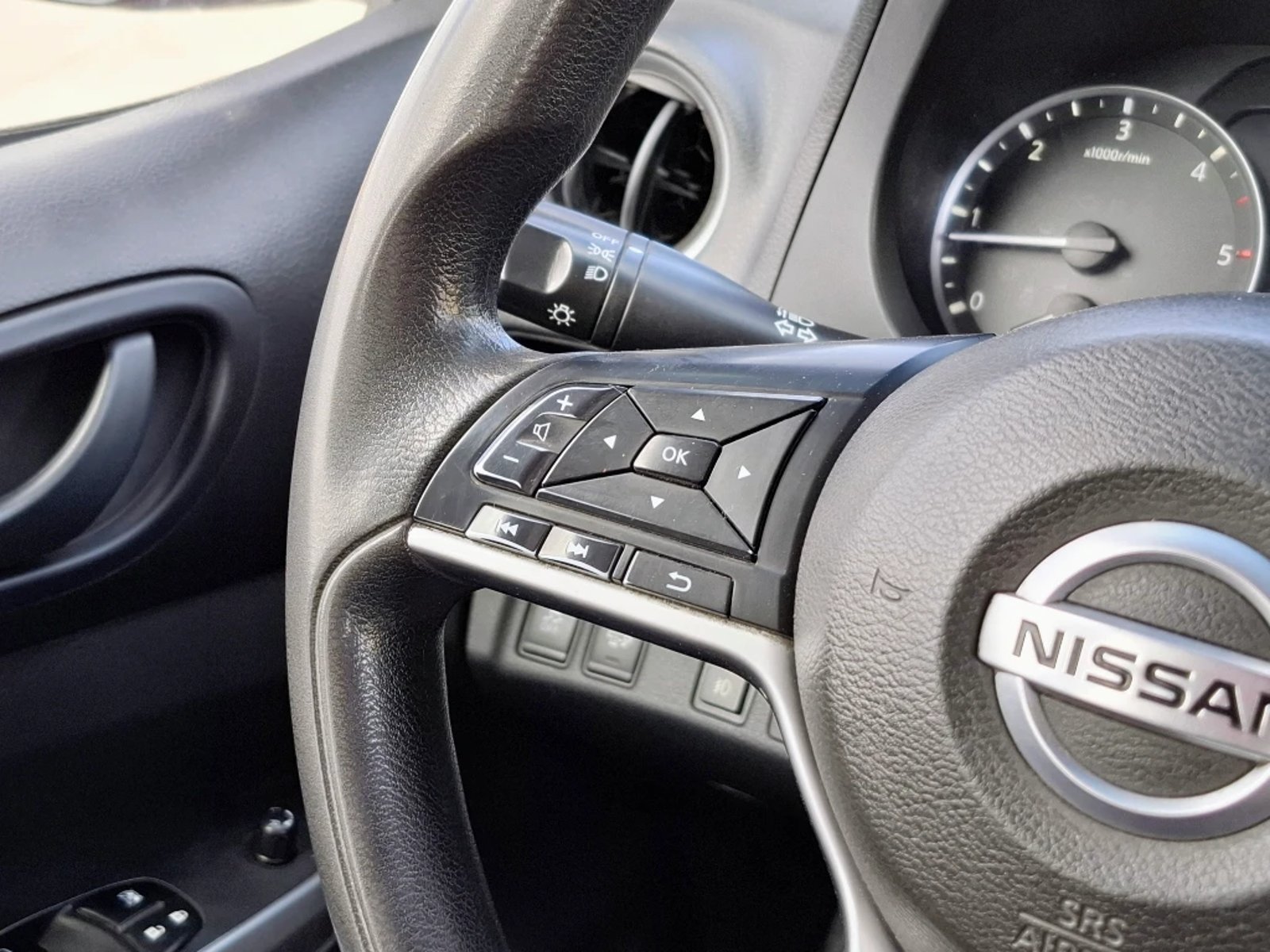 NISSAN NAVARA 2023 - Imagen 14 de 20