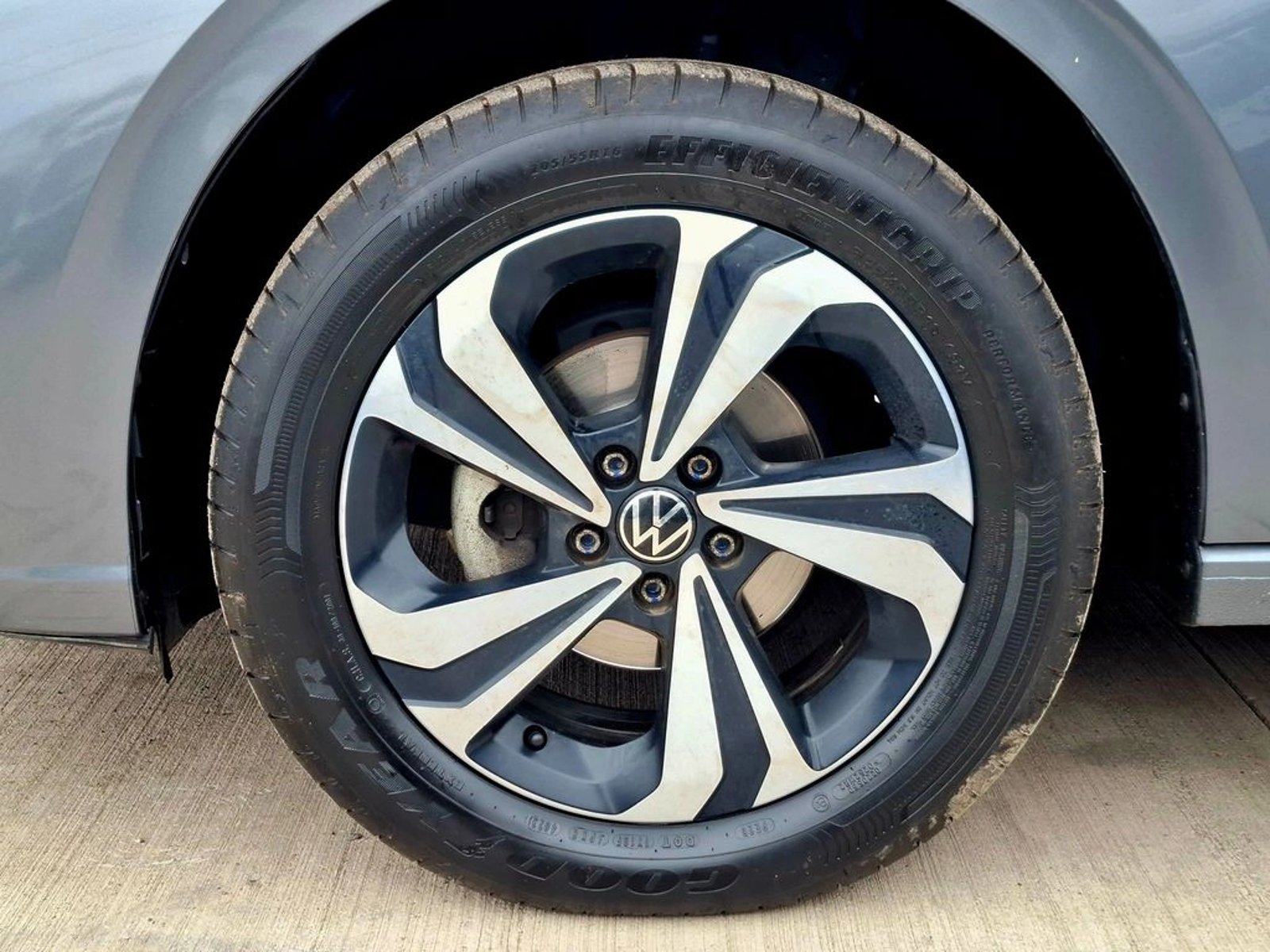 VOLKSWAGEN VIRTUS 2024 - Imagen 10 de 20