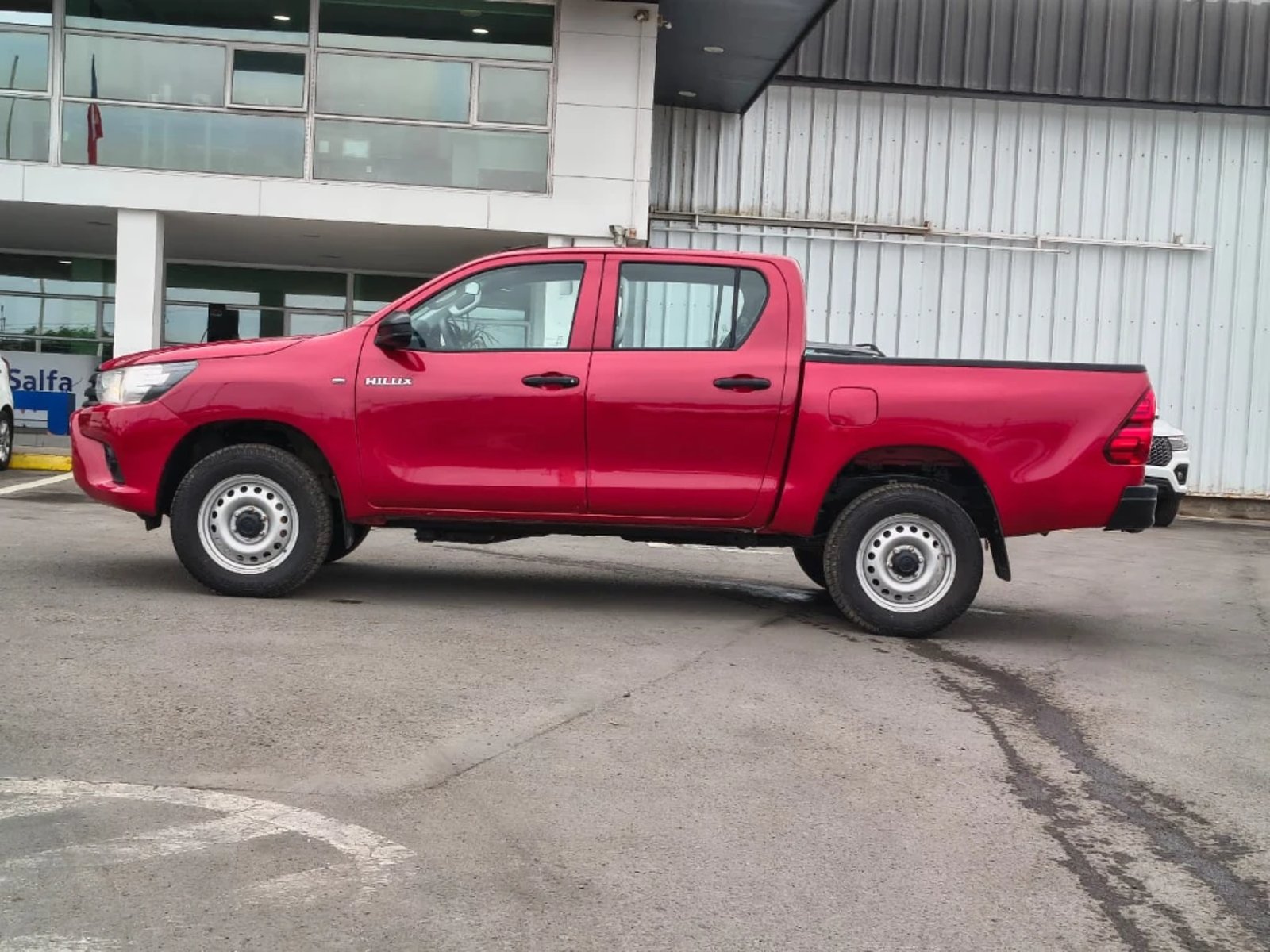 Toyota Hilux 2024 - Foto 4 de 20
