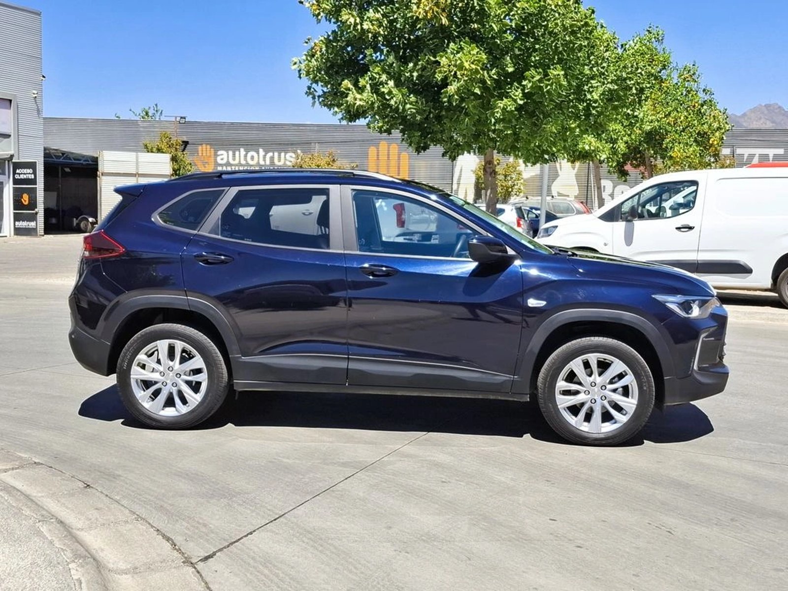 CHEVROLET TRACKER 2023 - Imagen 4 de 20