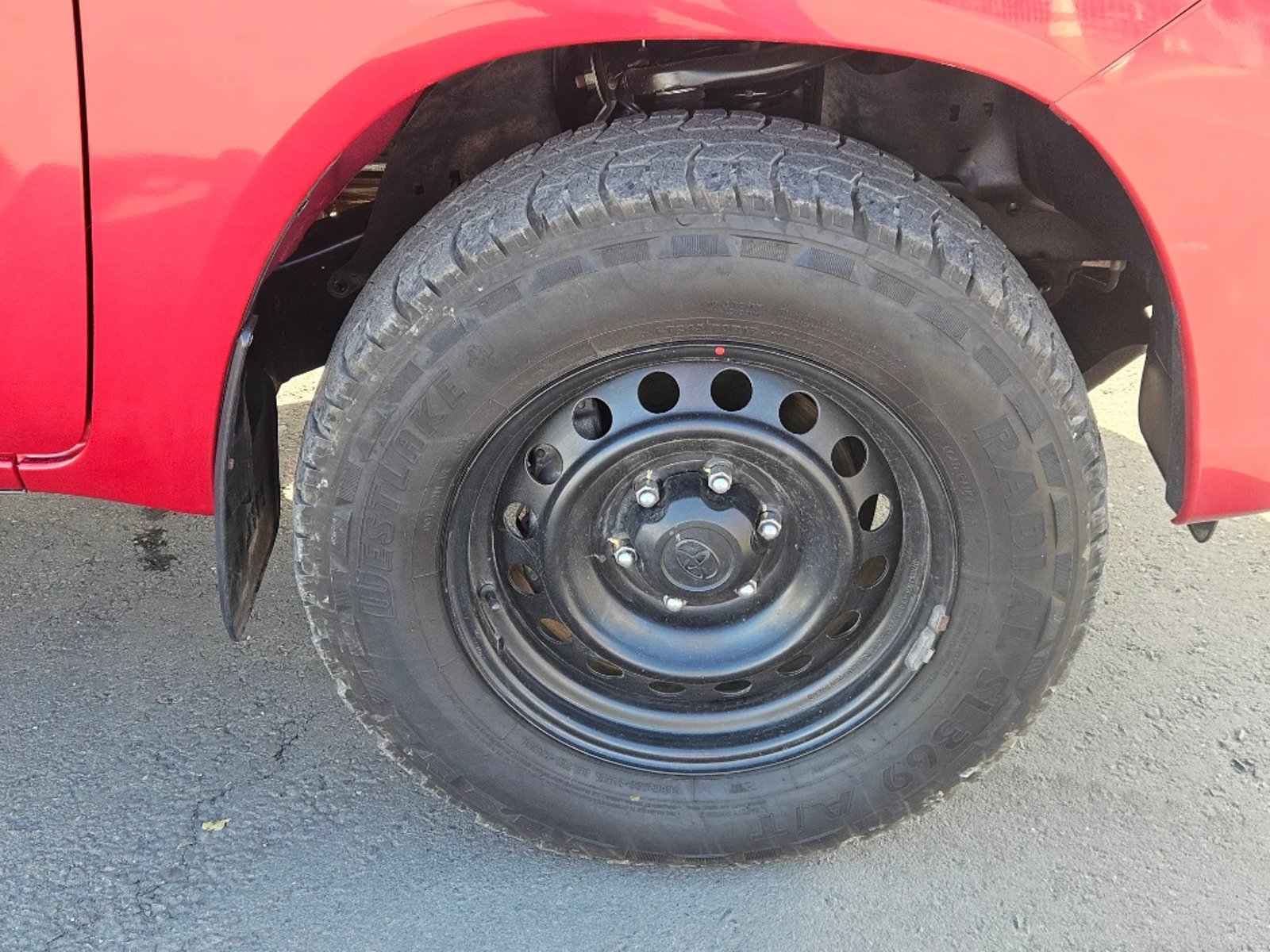 Toyota Hilux 2023 - Imagen 10 de 20