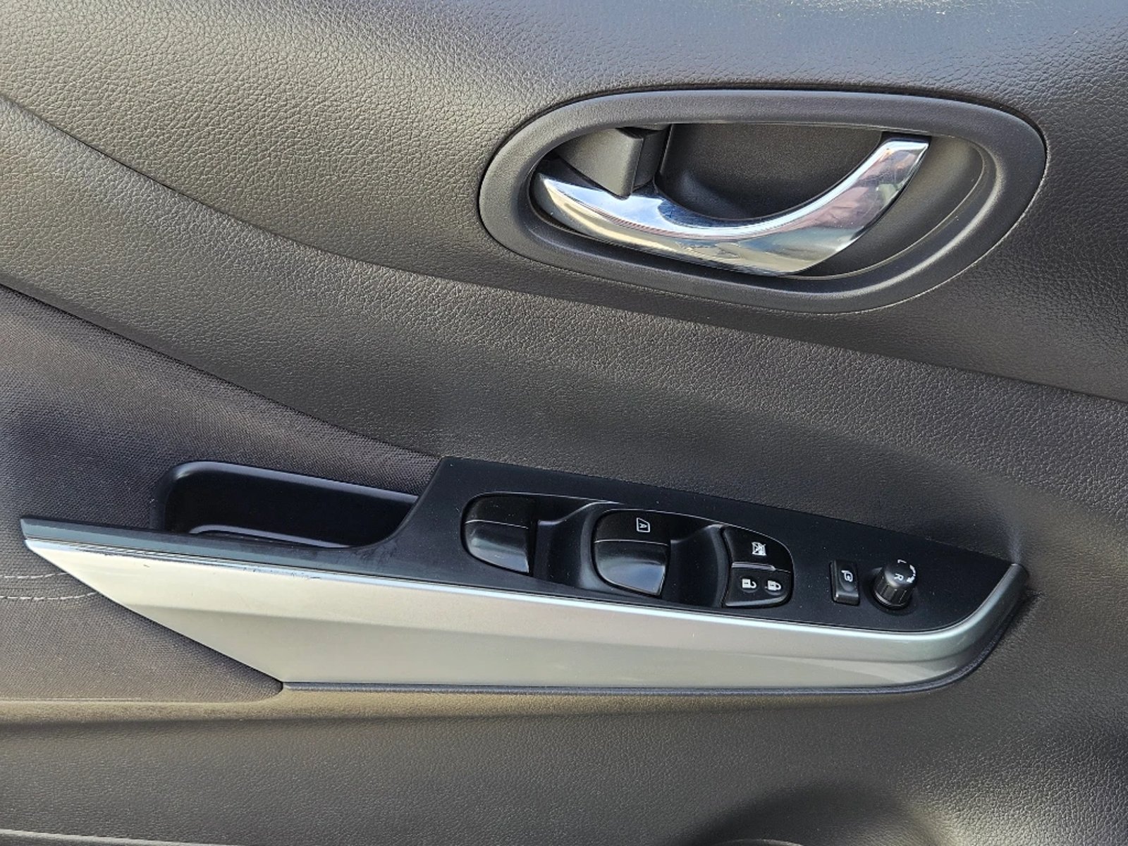 NISSAN NAVARA 2023 - Imagen 16 de 20