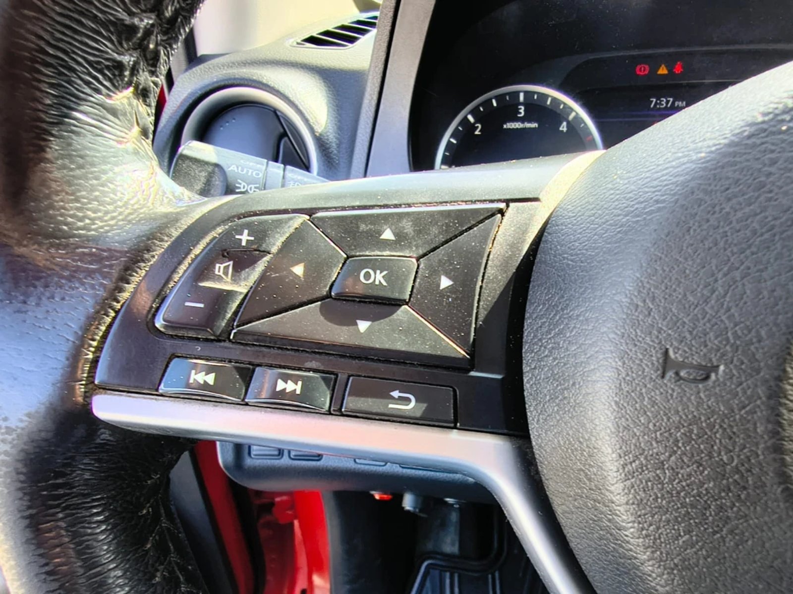 Nissan Navara 2023 - Imagen 18 de 20