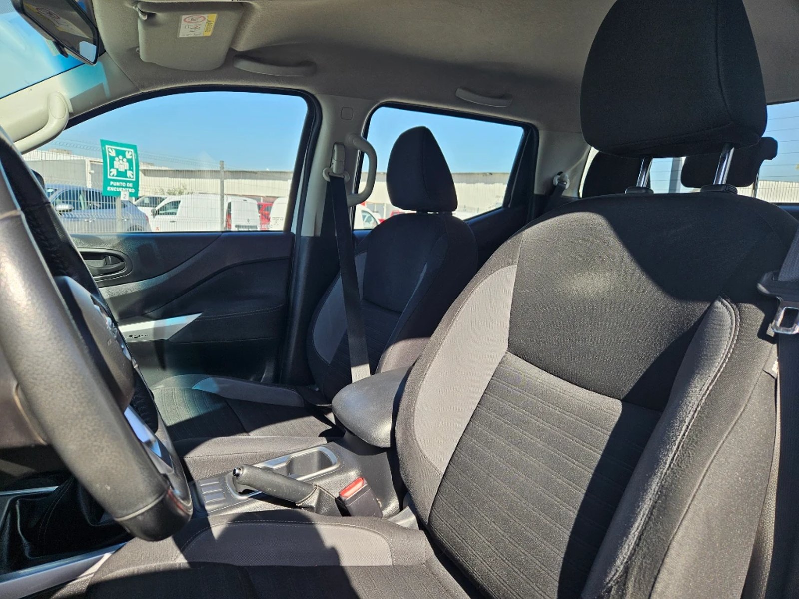 NISSAN NAVARA 2023 - Imagen 17 de 20