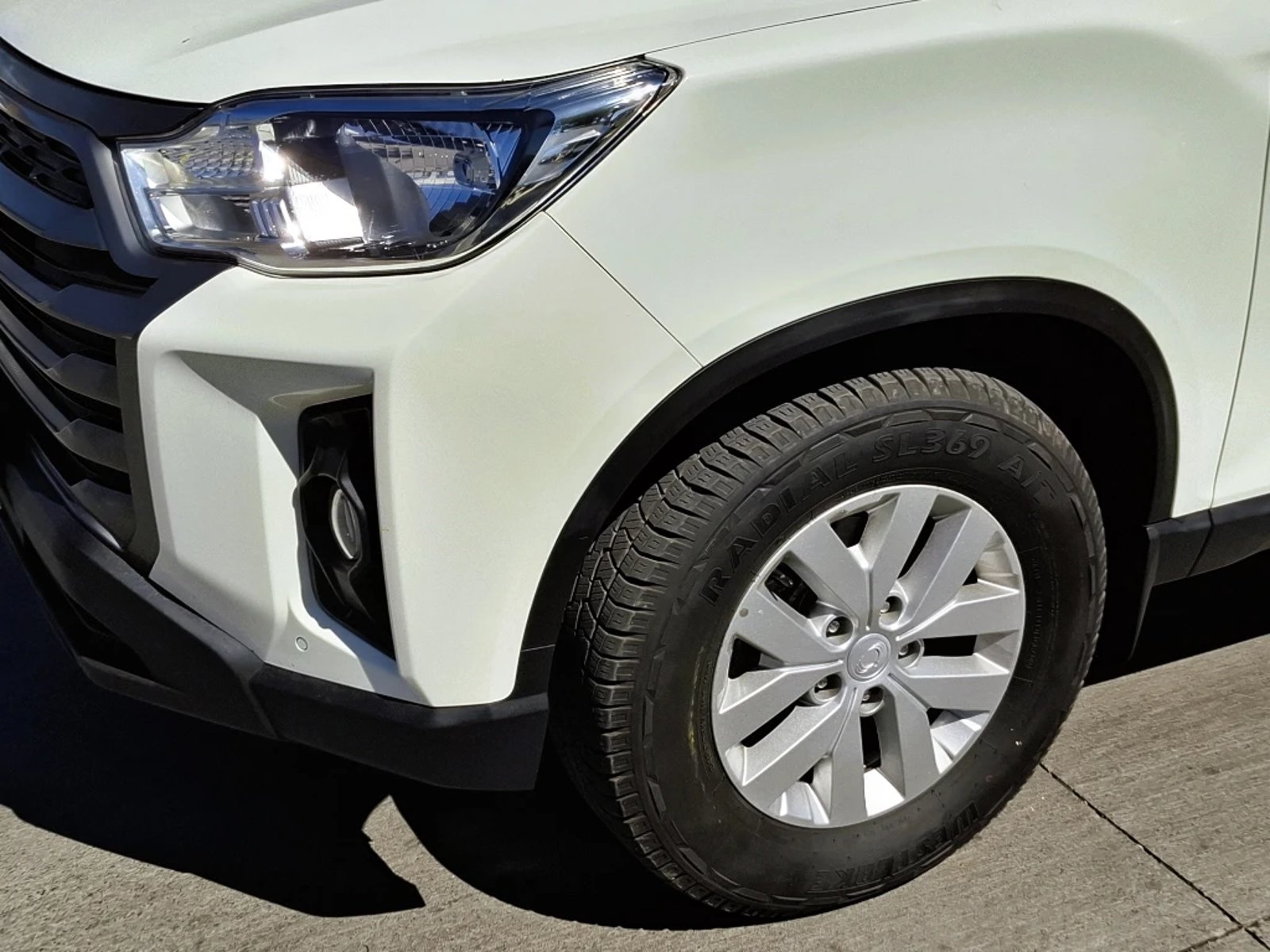 SSANGYONG GRAND MUSSO 2023 - Imagen 9 de 20