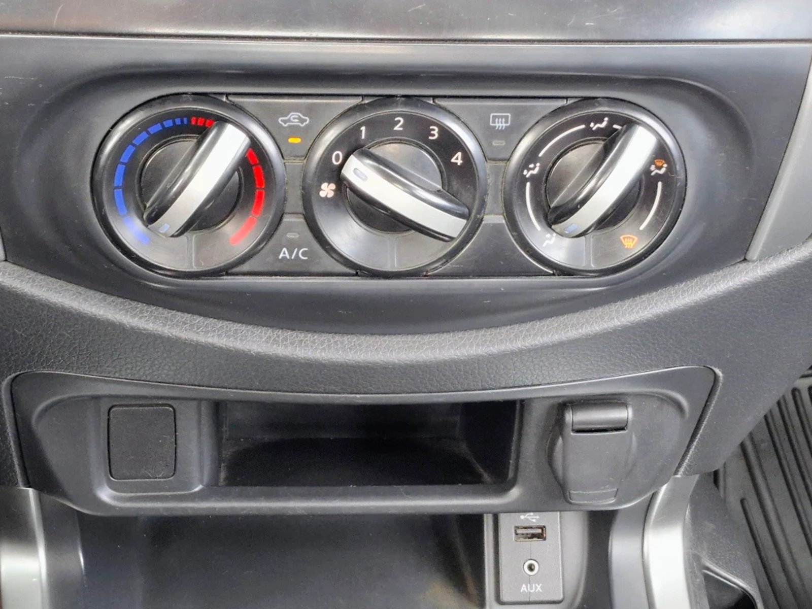 NISSAN NAVARA 2023 - Imagen 18 de 20