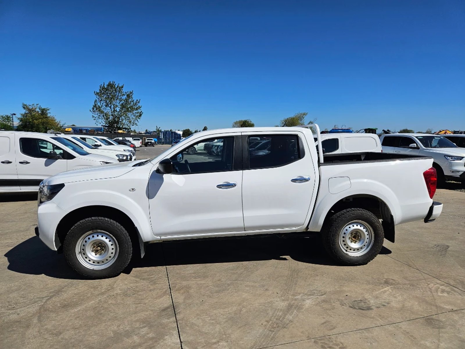 NISSAN NAVARA 2023 - Imagen 8 de 20