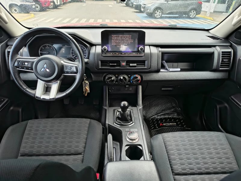 Mitsubishi L200 2024 - Imagen 18 de 20