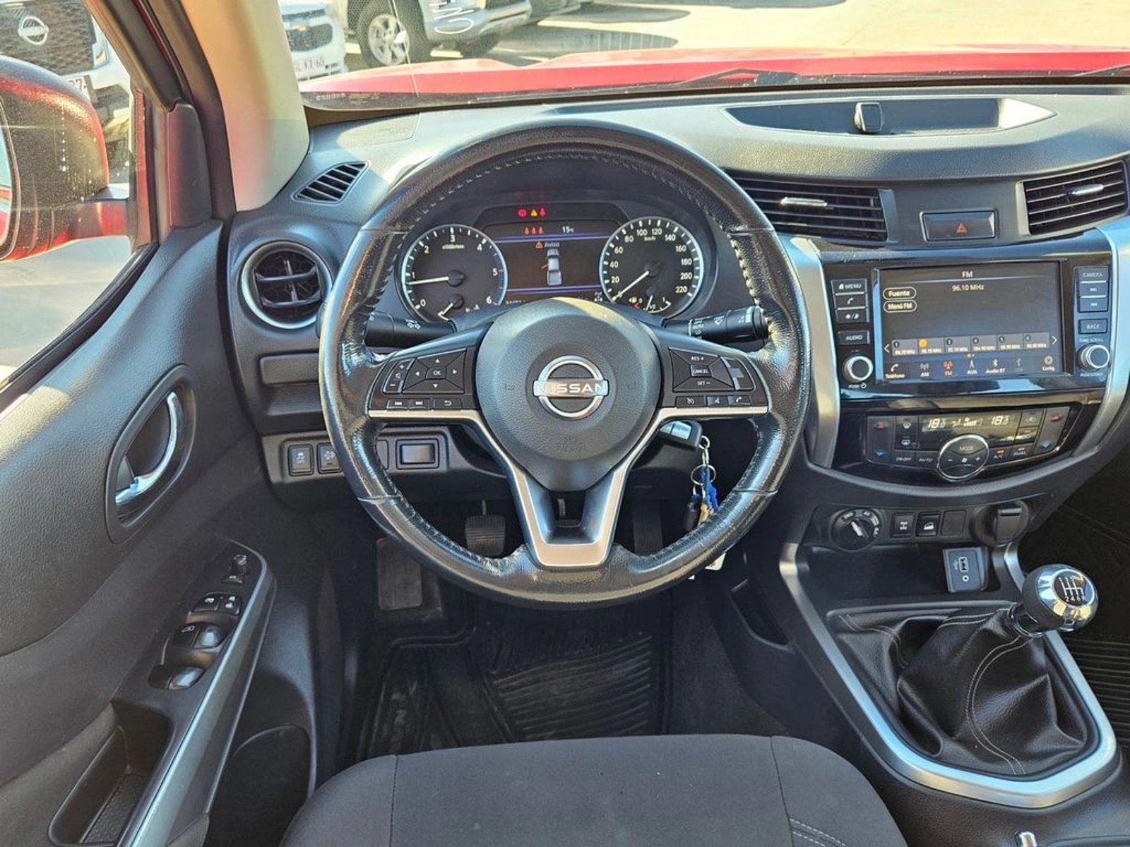 NISSAN NAVARA 2023 - Imagen 13 de 20