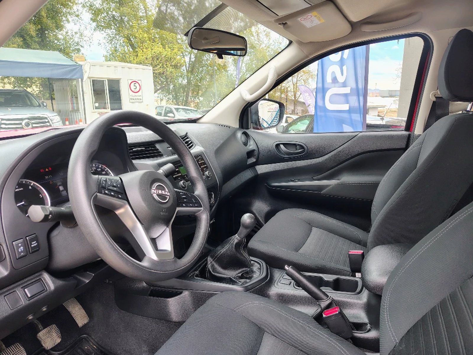 NISSAN NAVARA 2023 - Imagen 19 de 20