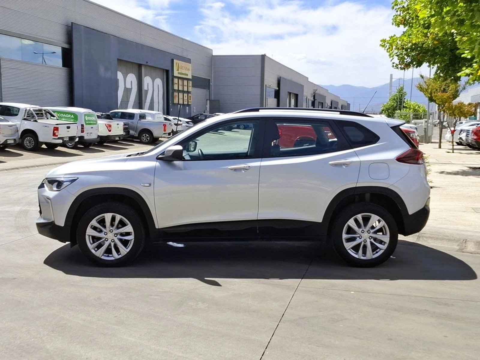 CHEVROLET TRACKER 2024 - Imagen 7 de 20